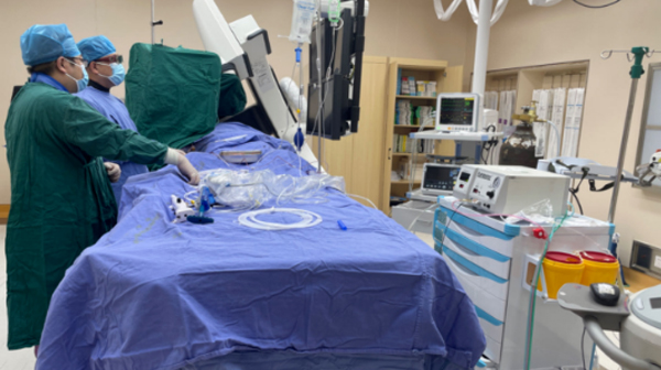【学科动态】我院心血管内科使用冠脉旋磨术+支架植入术，为患者解除病痛